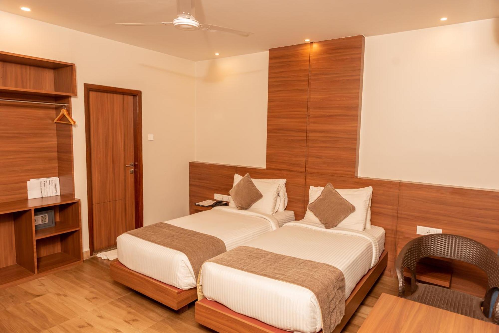 Hotel Tree Fern Dibrugarh 外观 照片